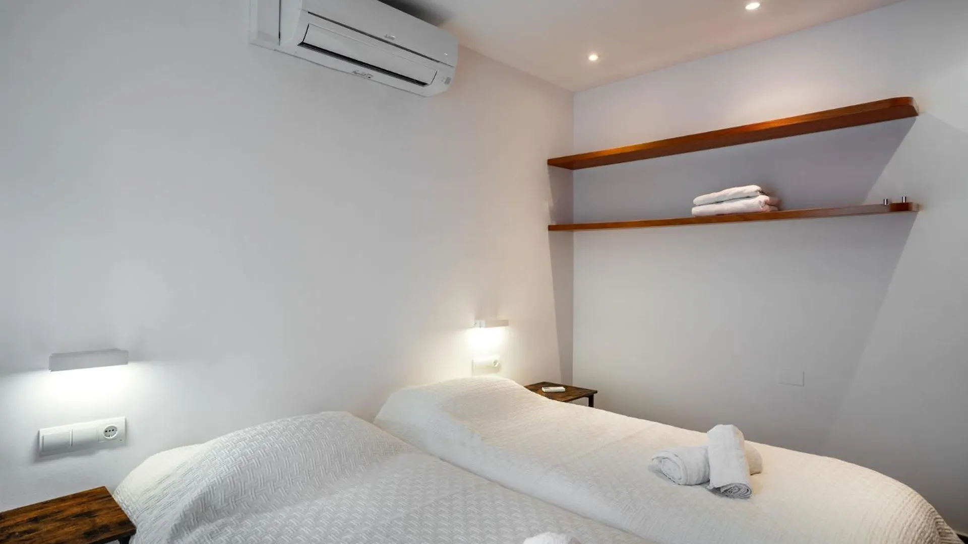 Residential Tourist Apartments Caldes D'Estrach Spain